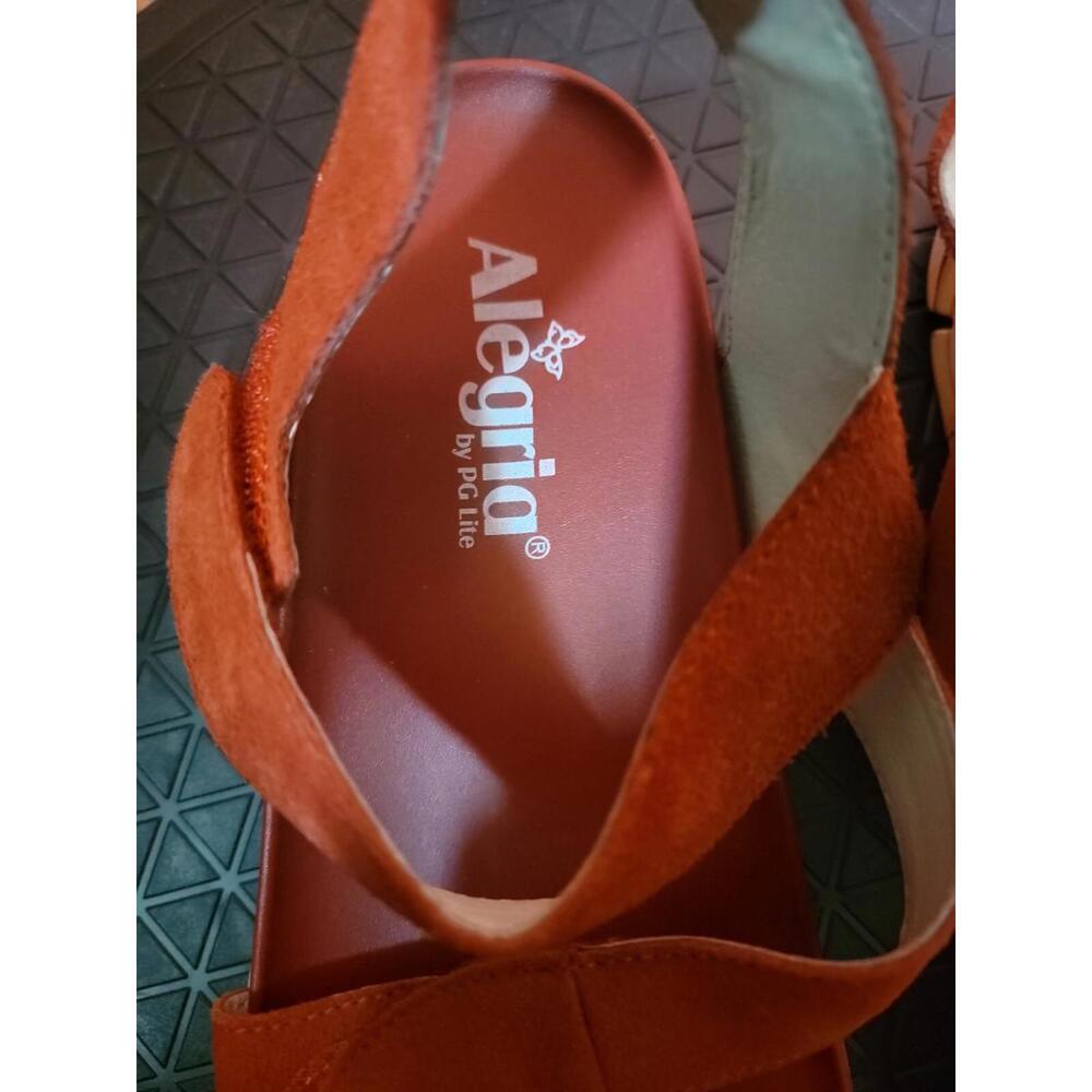 Alegria by PG Lite ANA-172 Wedge Sandals US 8 Red Suede Multicolor soles - Picture 4 of 8